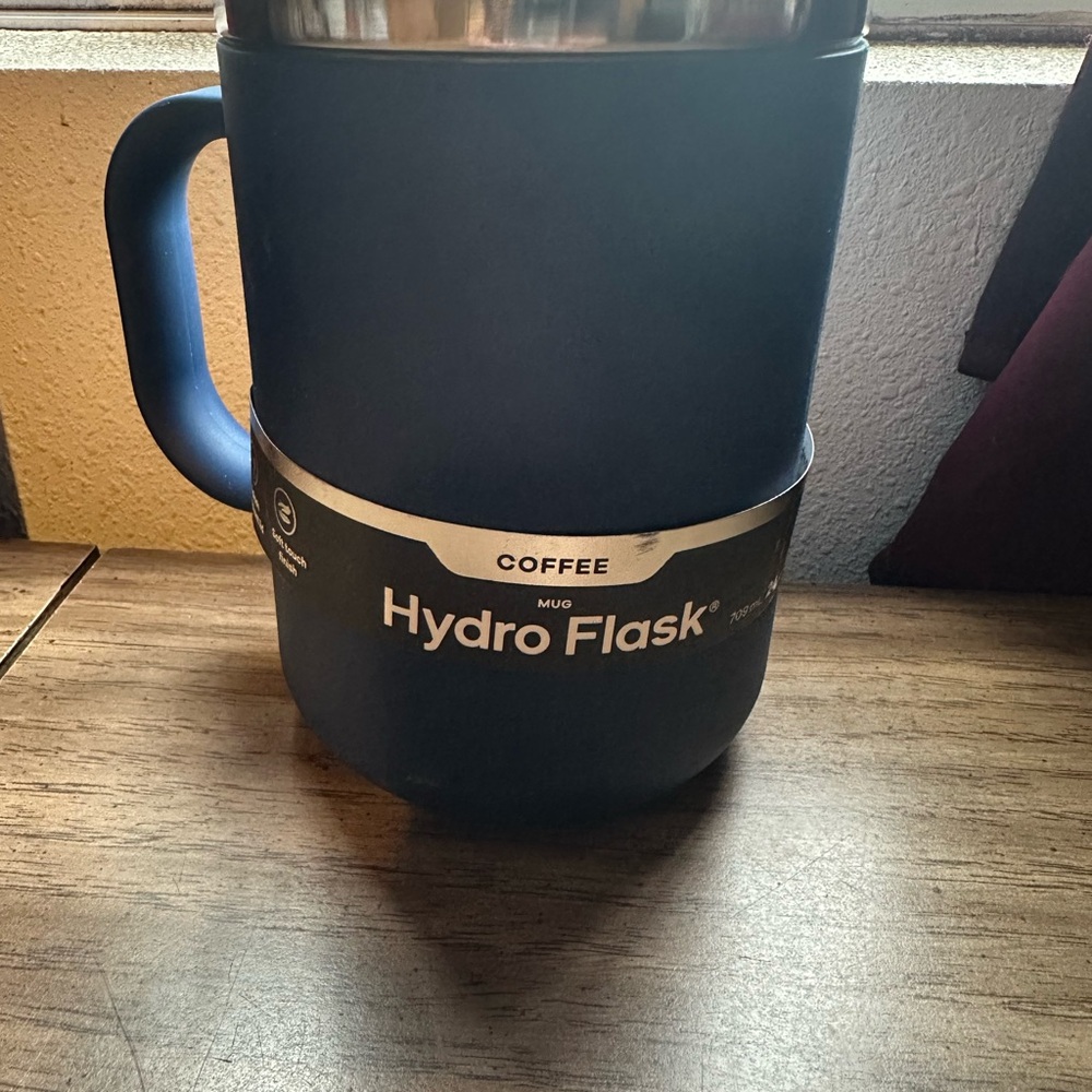 Hydro Flask 24 oz Coffee Mug w/ Handle & Lid – Insulated